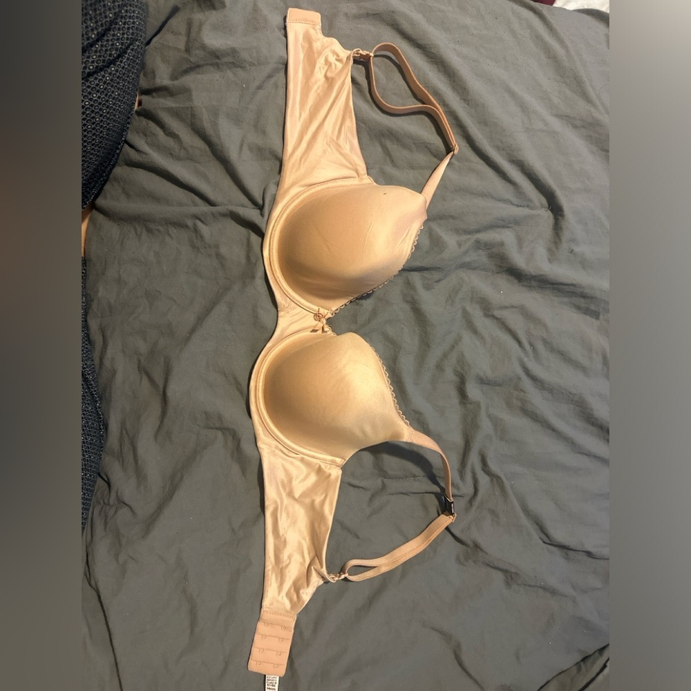 Victoria's Secret Lightly Lined 34D Bra